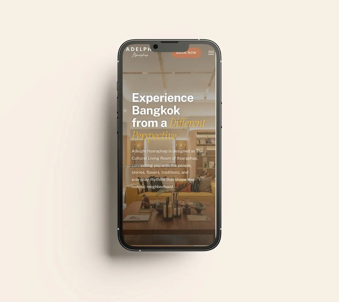 iPhoneで表示したホテルAdelphi ItsaraphapのWebサイト（Daaistudio制作）